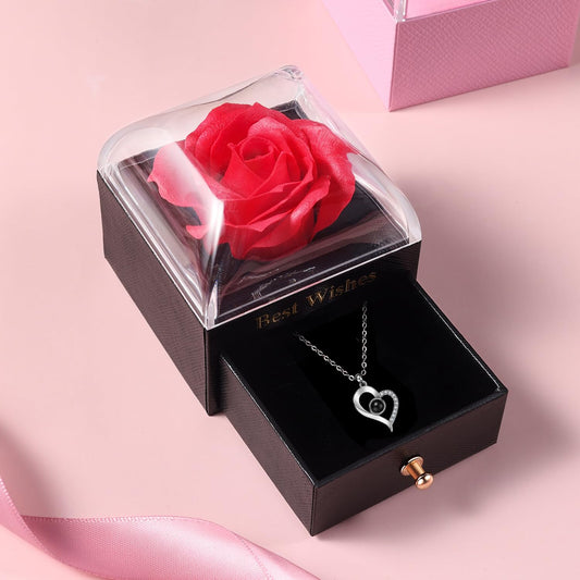 Collar con rosa roja