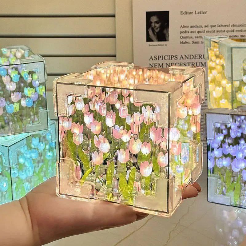 Lampara espejo cubo led de tulipanes