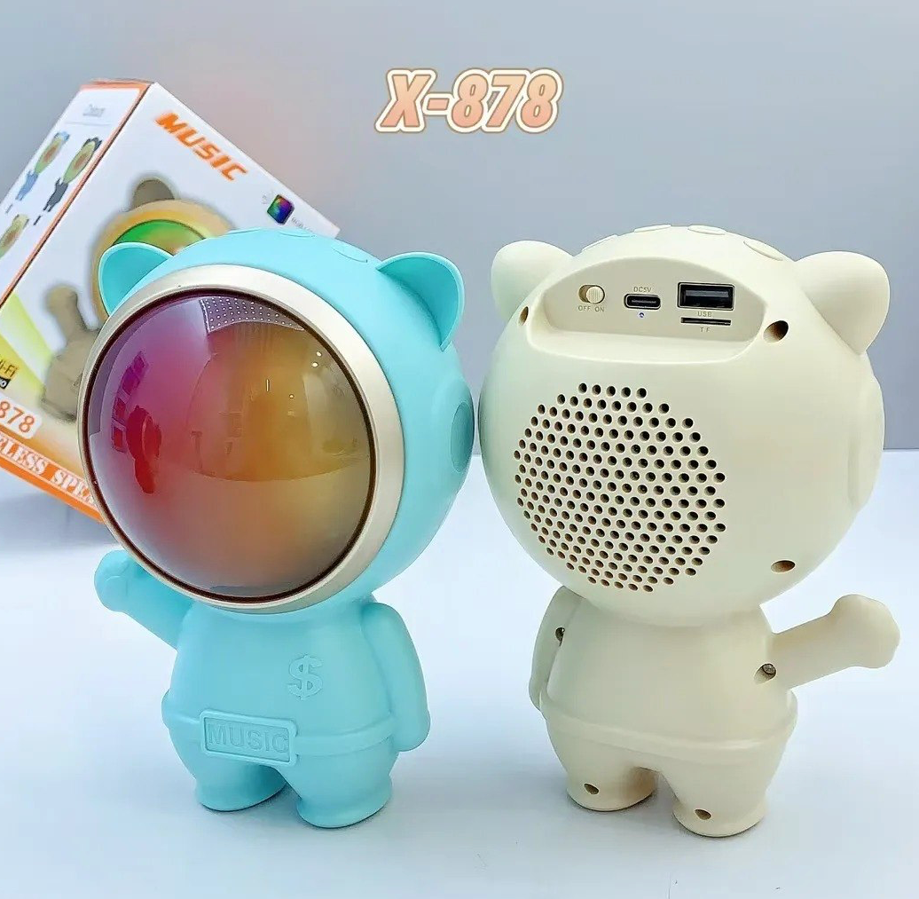 Bocina Inalámbrica Bluetooth Modelo X-878 (Diseño de Oso / Astronauta)