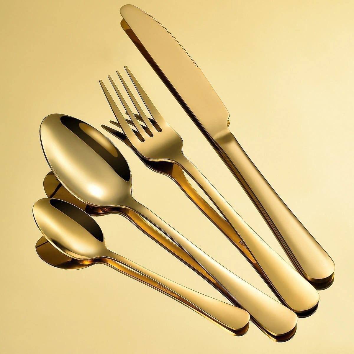 Set De Cubiertos Dorados